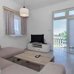 2 Bedroom Stunning In Dramalj
