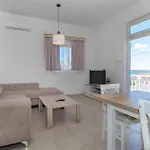 Appartement 2 Bedroom Stunning In *